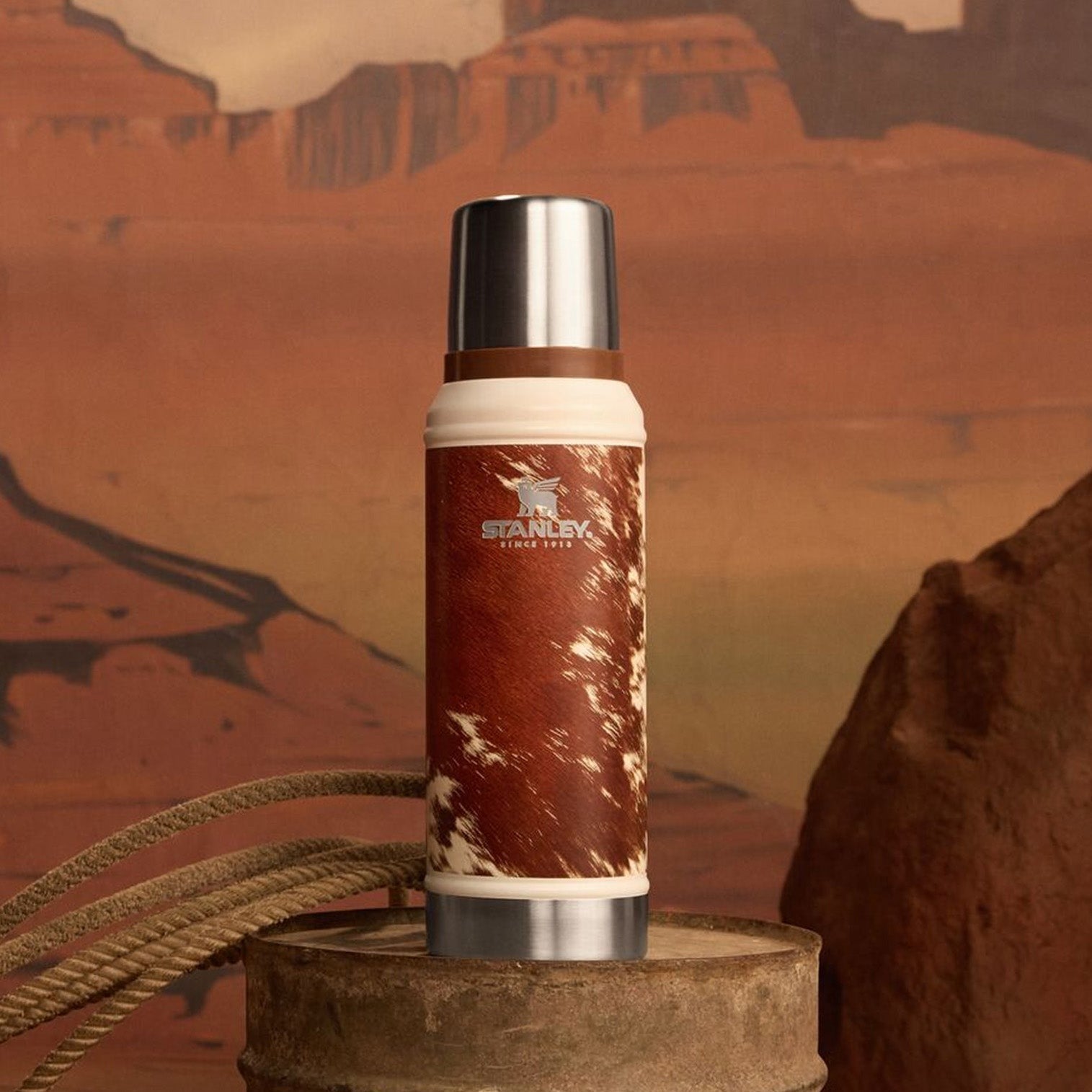 The Kacey Musgraves x Stanley 1913 Classic Legendary Bottle | 1.0 QT