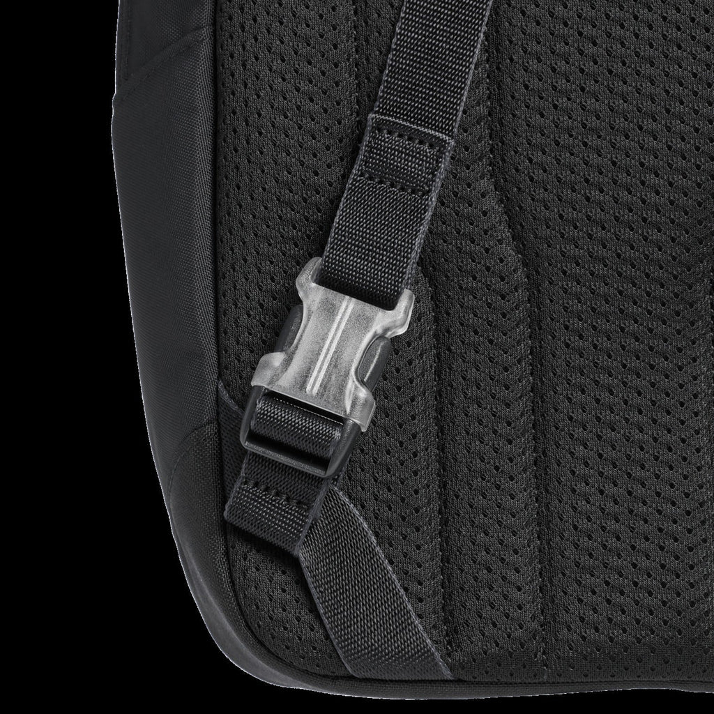 The VitalizeTM Crossbody Bag | 10 QT