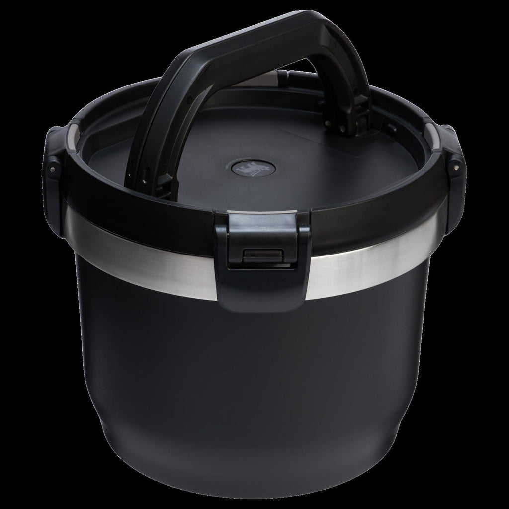 The Fresh-To-Table Stay Hot Crock | 3 QT