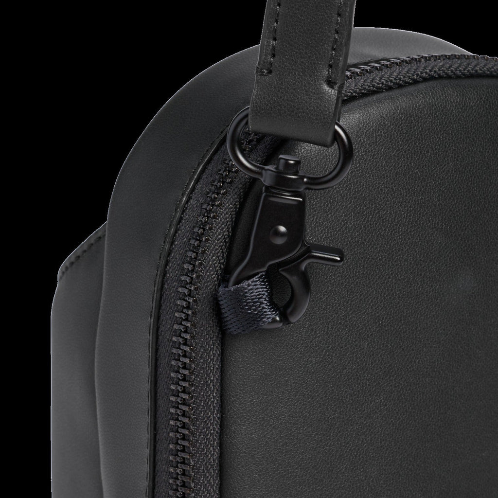 The Stanley Clutch Bottle Side-Kit | 2.11 QT